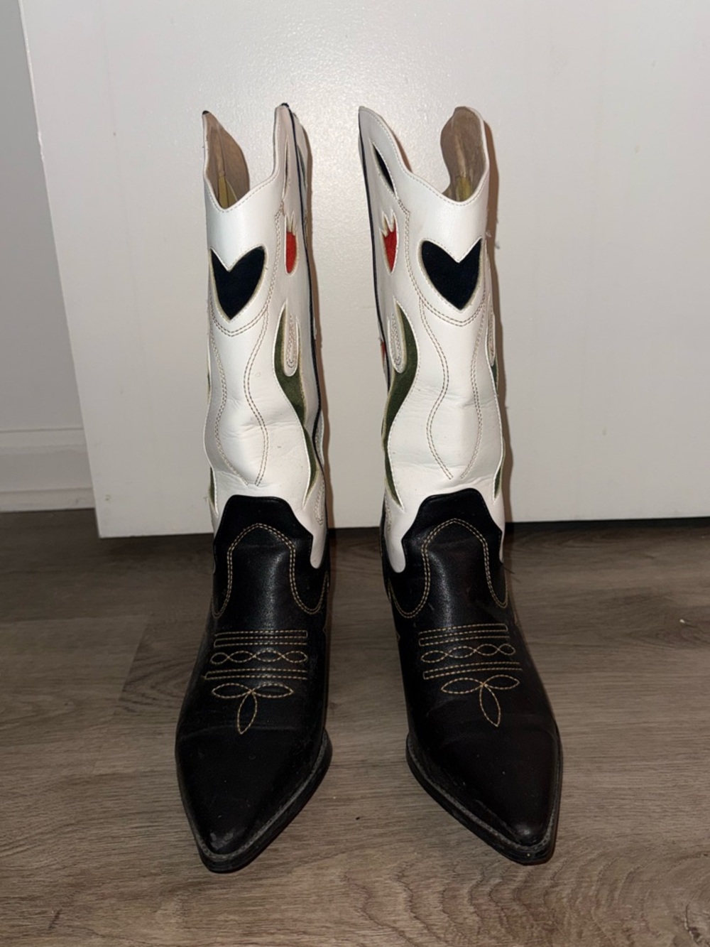 Black & White Floral Inlay Western Boots with Red and Olive Accents - Picture 4 of 8